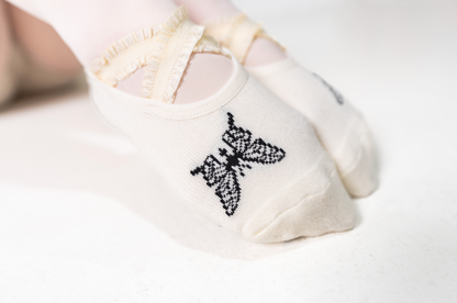 [NEW] En Pointe: Ivory Swan